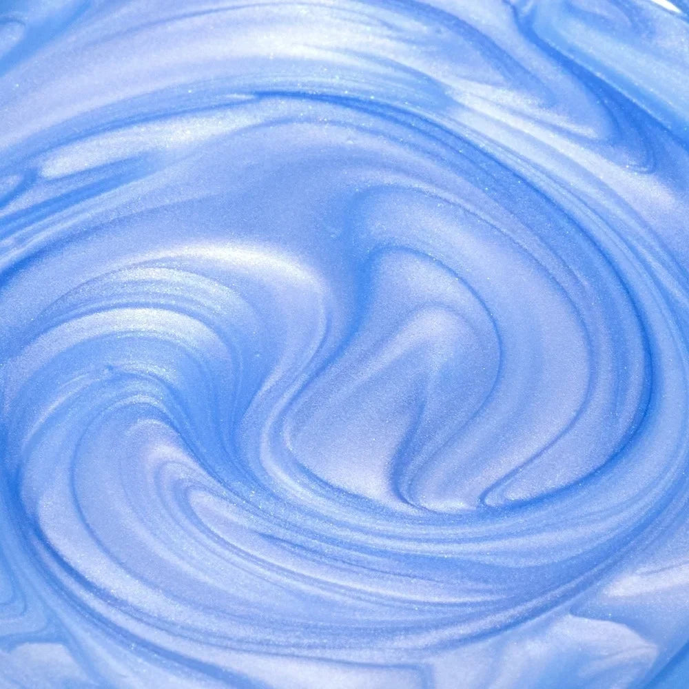 Textura del Builder Gel Cupio Pearl Bloom Dreamy Sky en azul cielo perlado de cerca