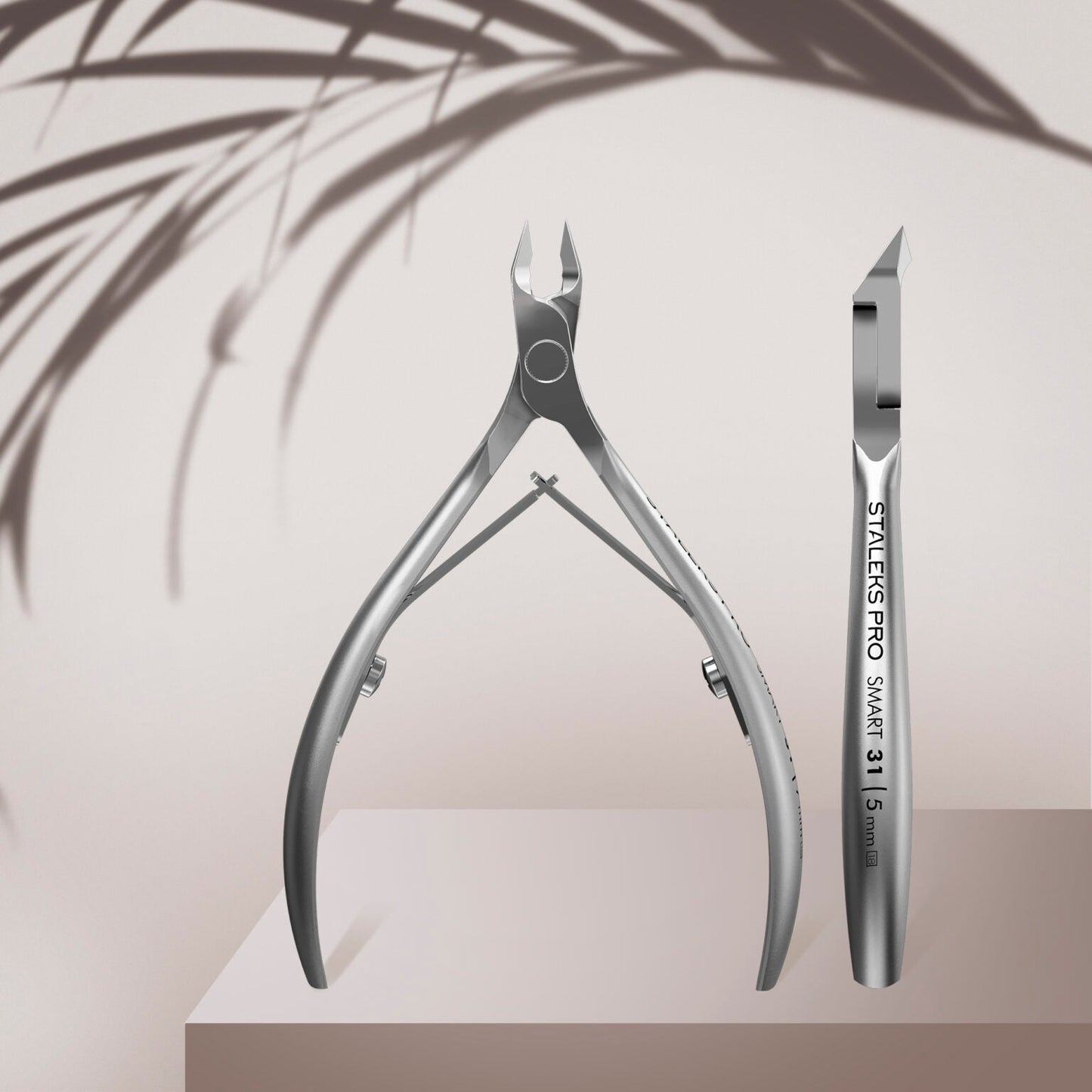 Staleks Alicates profesionales para la piel SMART 31 5 mm