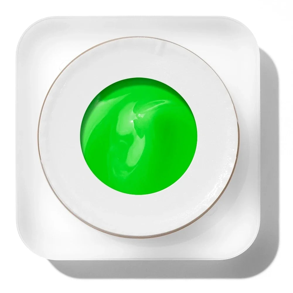 Detalle del color verde intenso del Builder Gel Cupio GELatto Matcha