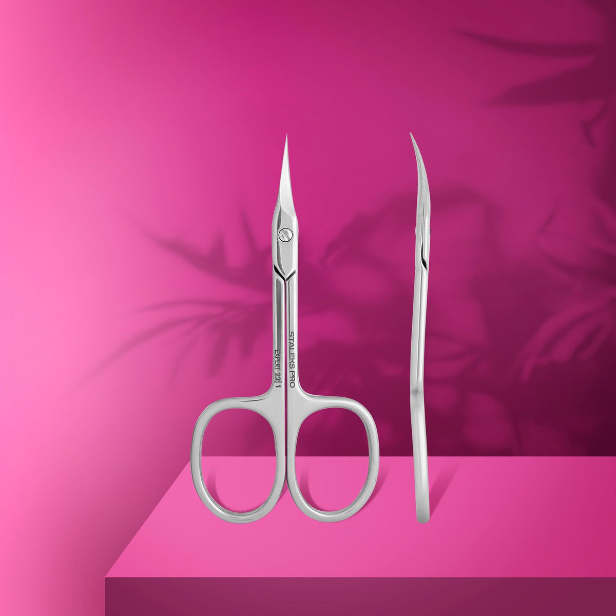Tijeras Staleks Expert 22 Tipo 1 de frente y de perfil, con las hojas curvas
