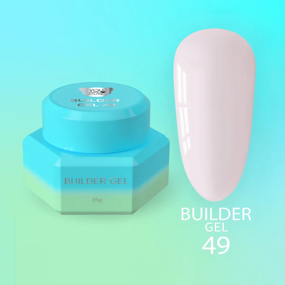 Bote del Builder Gel nr49 de You Are Cute junto a una uña de muestra en tono rosa pálido lechoso